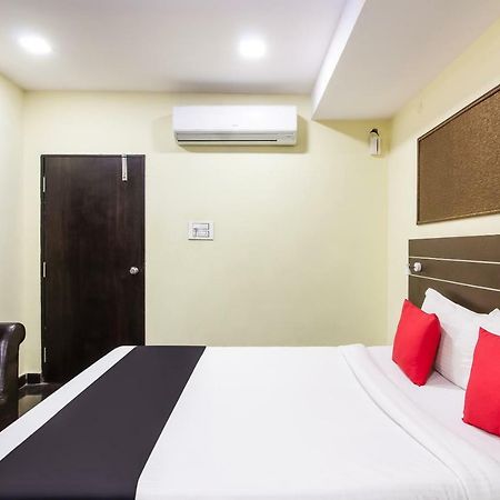 Capital O 60233 Brij Ki Rasoi Deluxe Hotel Lucknow Exterior photo