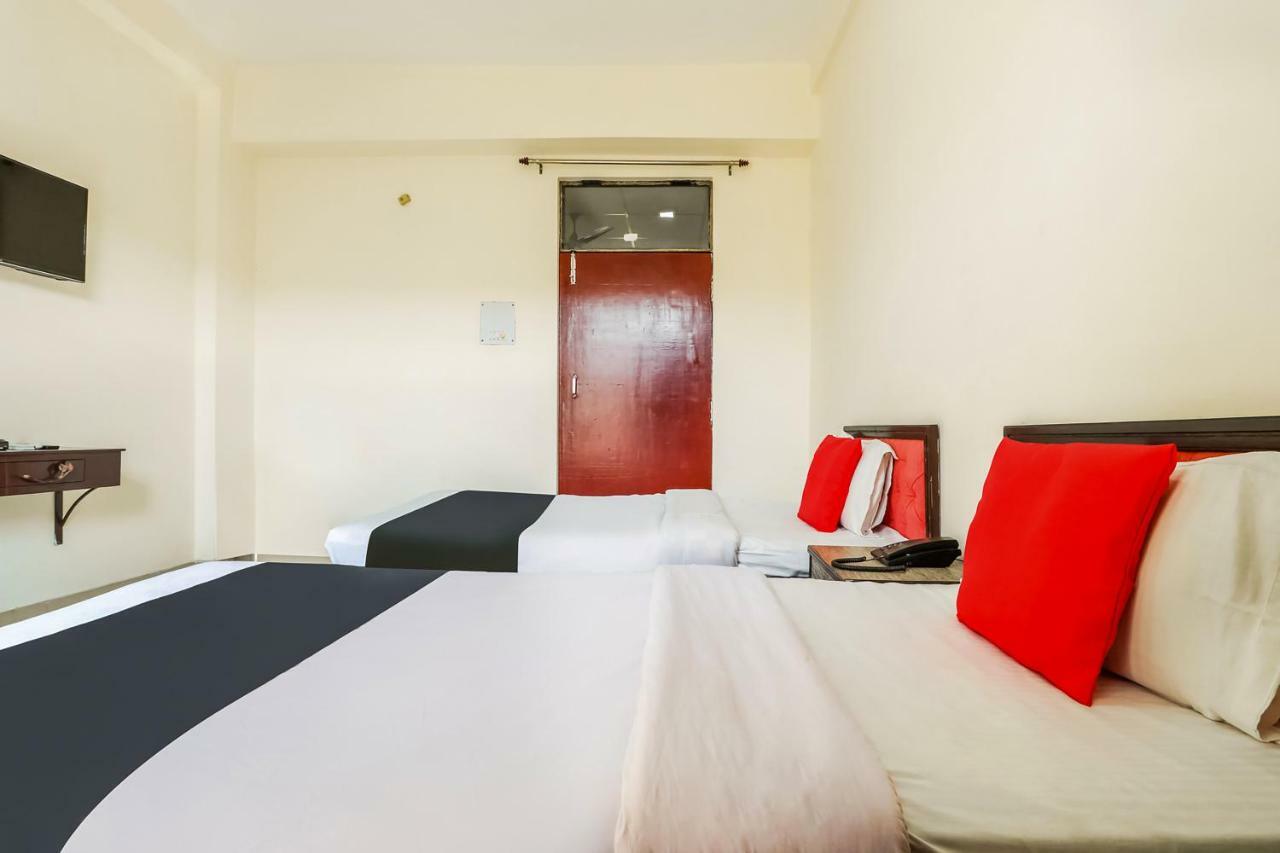 Capital O 60233 Brij Ki Rasoi Deluxe Hotel Lucknow Exterior photo