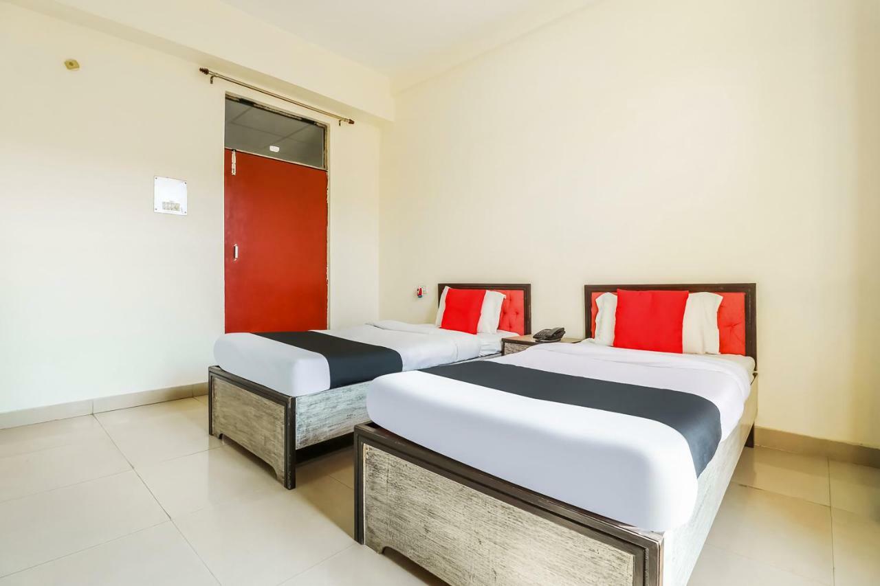 Capital O 60233 Brij Ki Rasoi Deluxe Hotel Lucknow Exterior photo